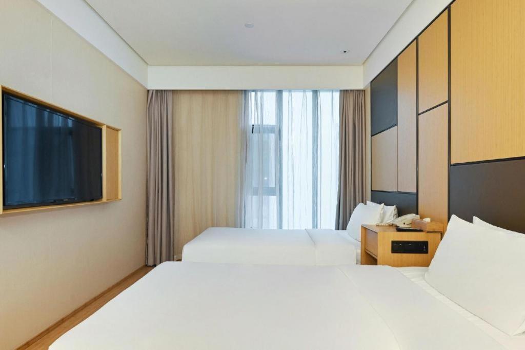 Ji Hotel Shanghai Hongqiao Yan'An XI Road Esterno foto