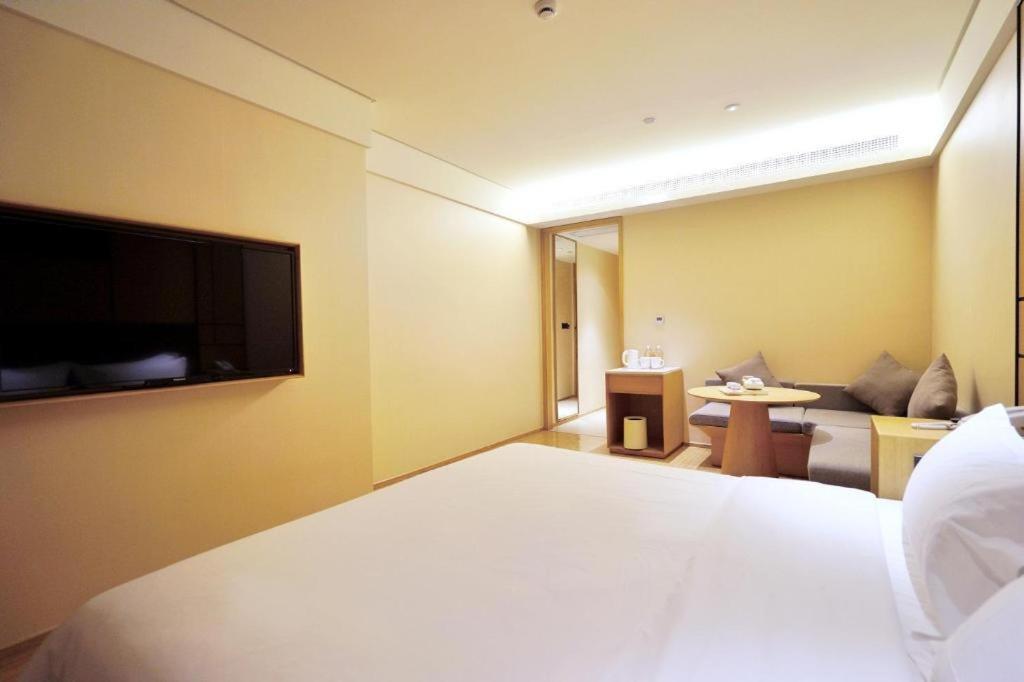 Ji Hotel Shanghai Hongqiao Yan'An XI Road Esterno foto