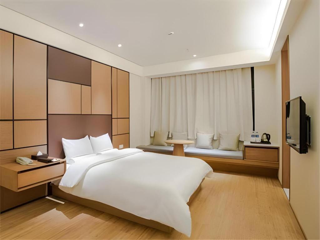 Ji Hotel Shanghai Hongqiao Yan'An XI Road Esterno foto